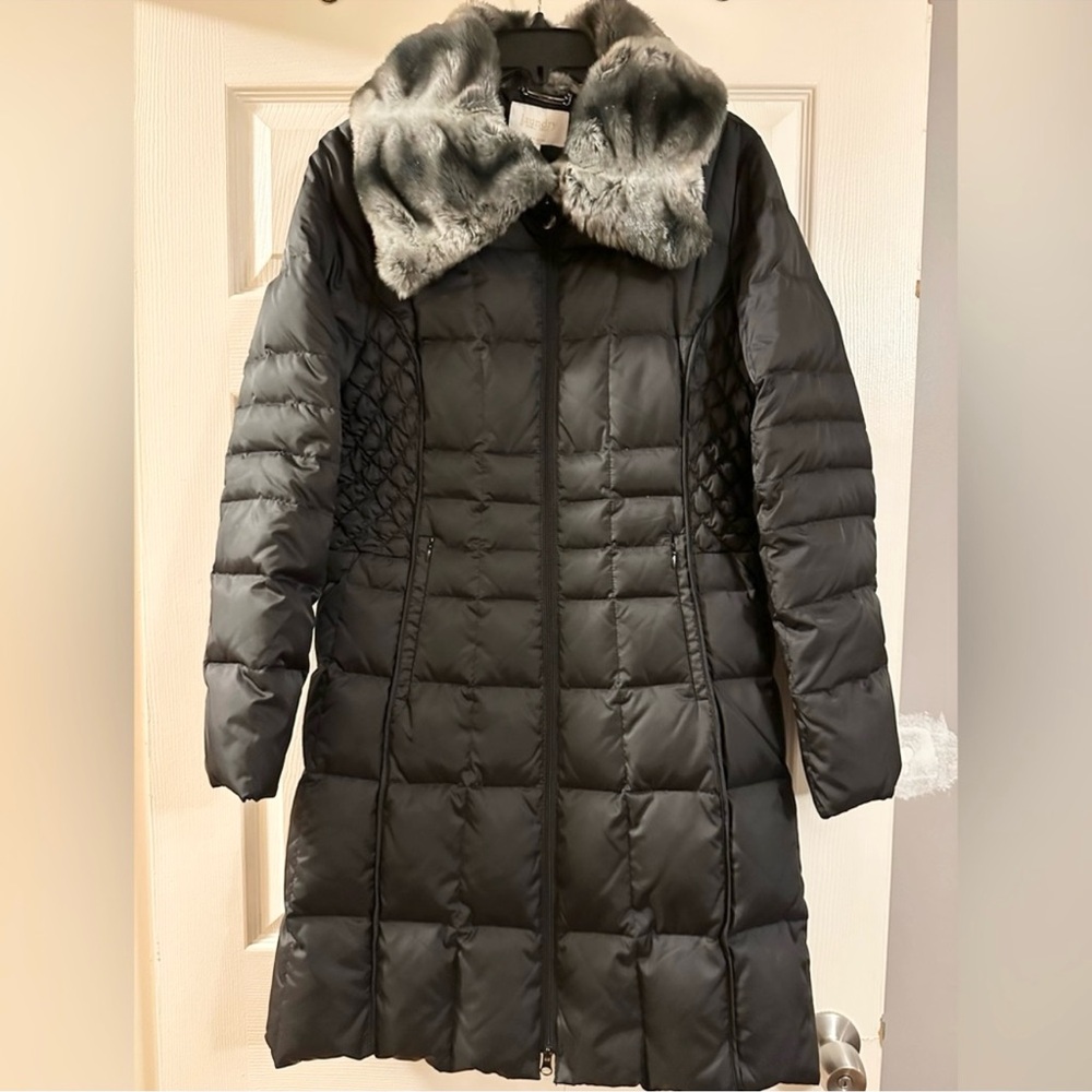 Laundry By Shelli Segal Black Puffer Coat with Faux Fur Collar - Picture 1 of 5